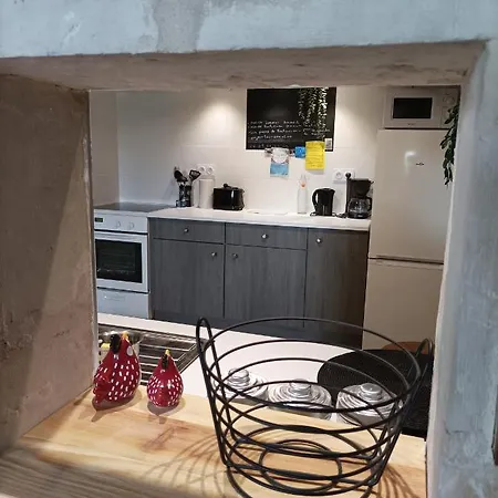 Des Perreyeurs - Maison Troglodyte Avec Vue Sur Loire