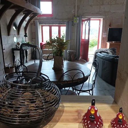 Дом отдыха Des Perreyeurs - Maison Troglodyte Avec Vue Sur Loire