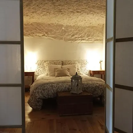 Des Perreyeurs - Maison Troglodyte Avec Vue Sur Loire Дом отдыха *