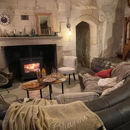 Дом отдыха Des Perreyeurs - Maison Troglodyte Avec Vue Sur Loire