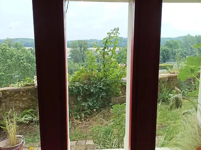 Des Perreyeurs - Maison Troglodyte Avec Vue Sur Loire بيت للعطل