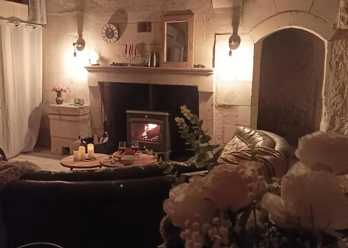 Des Perreyeurs - Maison Troglodyte Avec Vue Sur Loire * مونتسورو