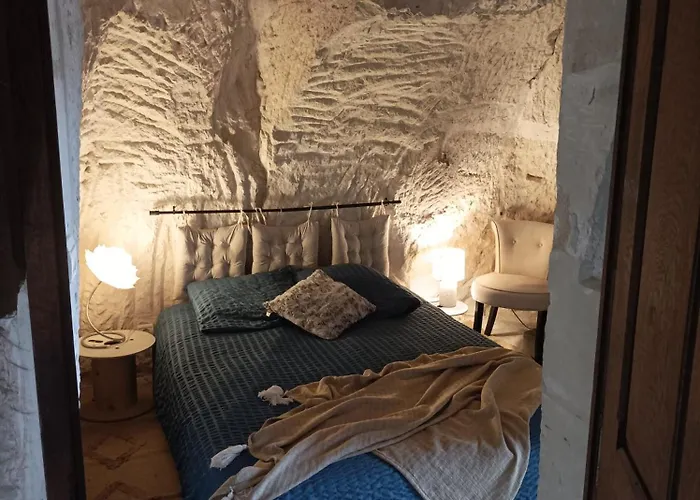 Des Perreyeurs - Maison Troglodyte Avec Vue Sur Loire *