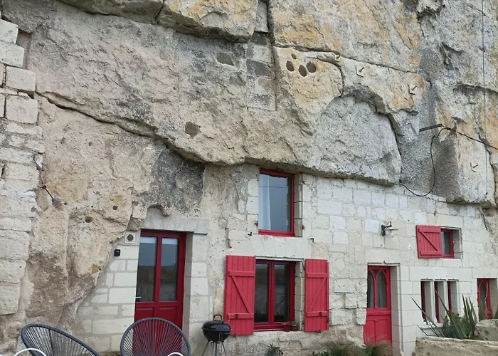 Des Perreyeurs - Maison Troglodyte Avec Vue Sur Loire Hébergement de vacances Montsoreau