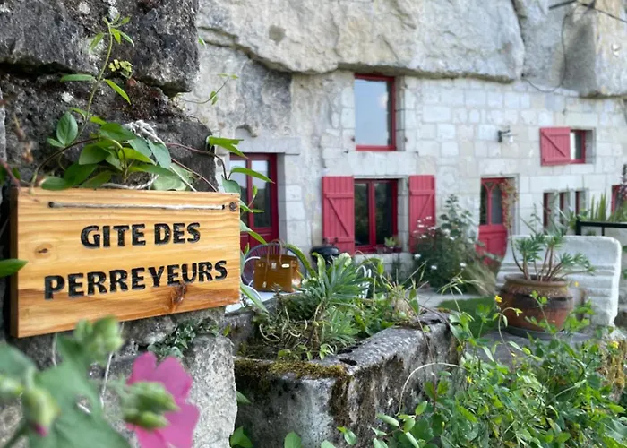 Des Perreyeurs - Maison Troglodyte Avec Vue Sur Loire مونتسورو