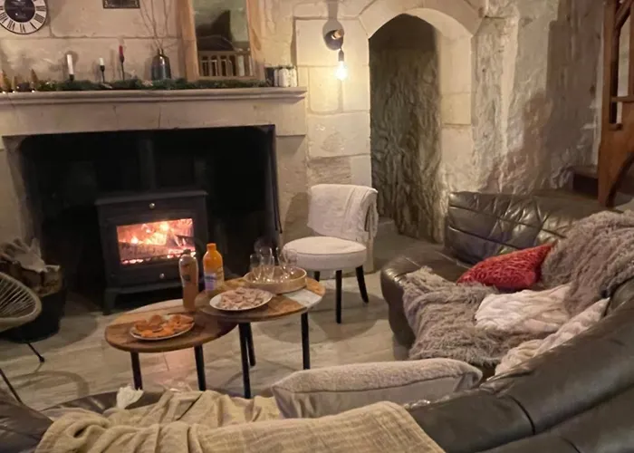 بيت للعطل Des Perreyeurs - Maison Troglodyte Avec Vue Sur Loire